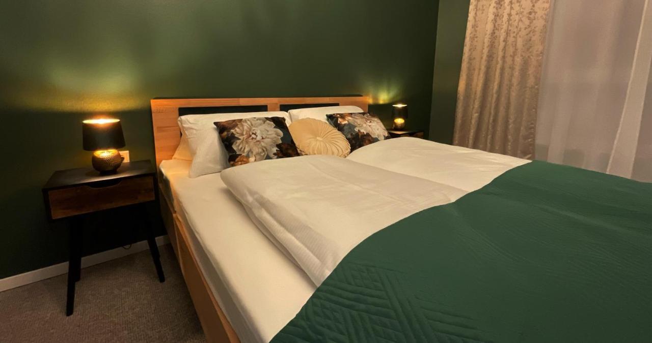 Hotel Residenz Luxury Apartments เมทซิงเงน ภายนอก รูปภาพ
