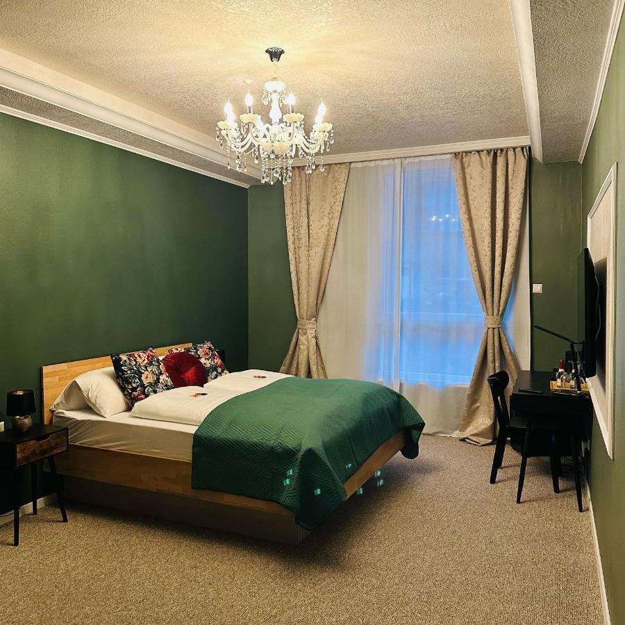 Hotel Residenz Luxury Apartments เมทซิงเงน ภายนอก รูปภาพ