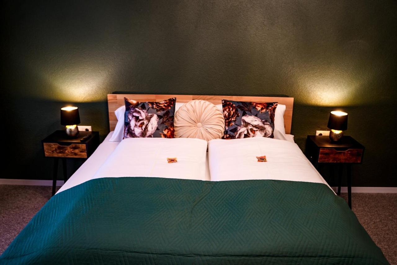 Hotel Residenz Luxury Apartments เมทซิงเงน ภายนอก รูปภาพ