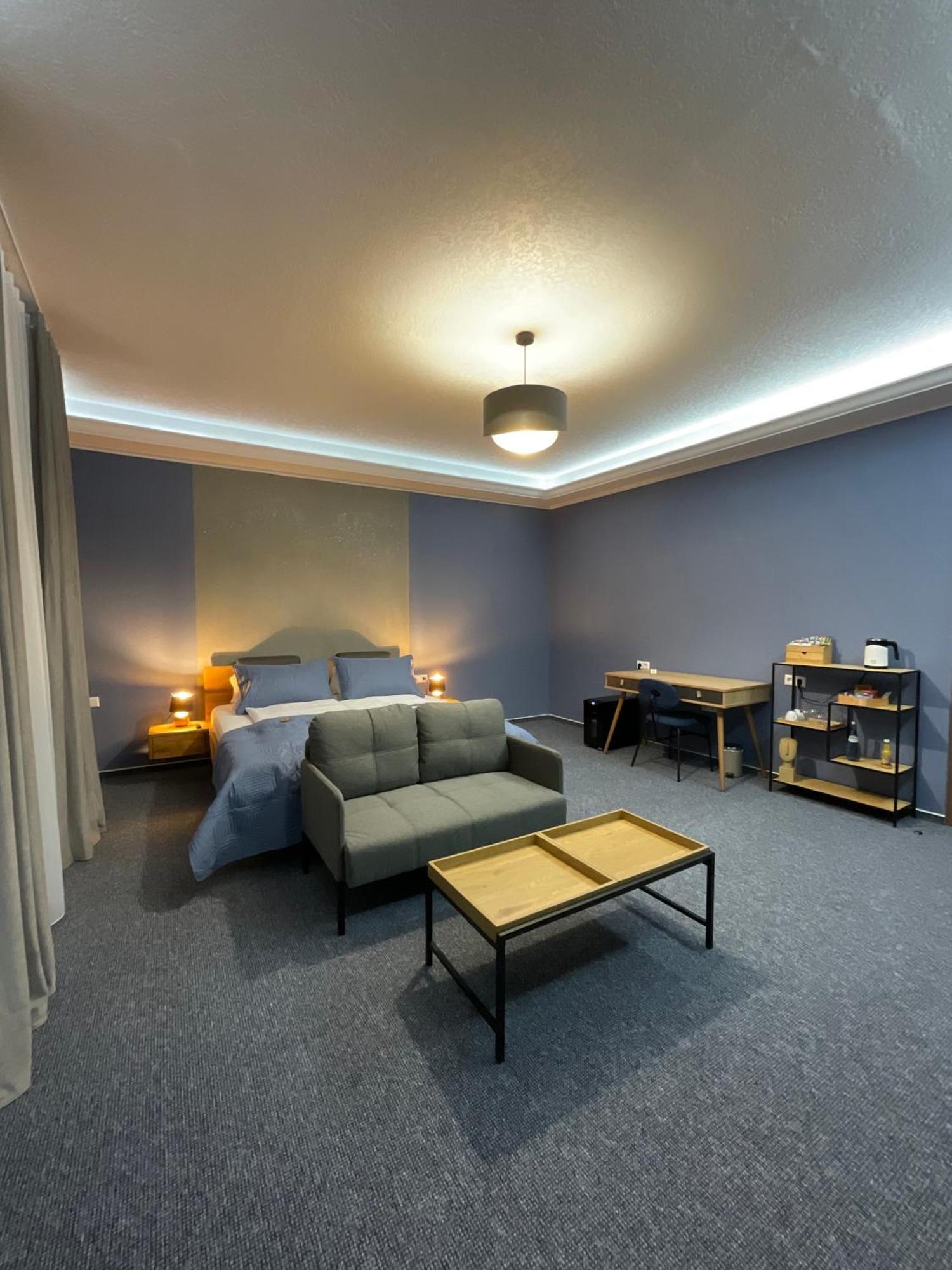 Hotel Residenz Luxury Apartments เมทซิงเงน ภายนอก รูปภาพ