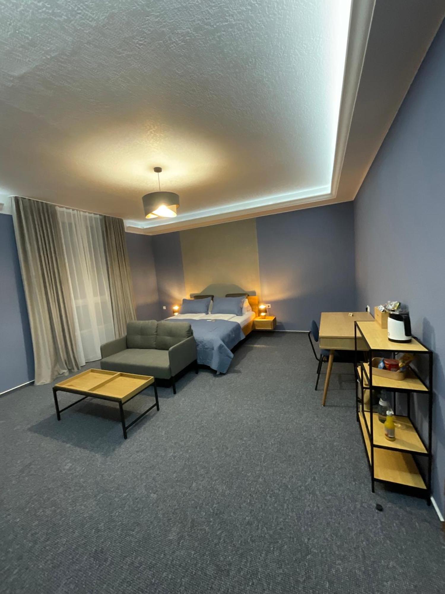 Hotel Residenz Luxury Apartments เมทซิงเงน ภายนอก รูปภาพ