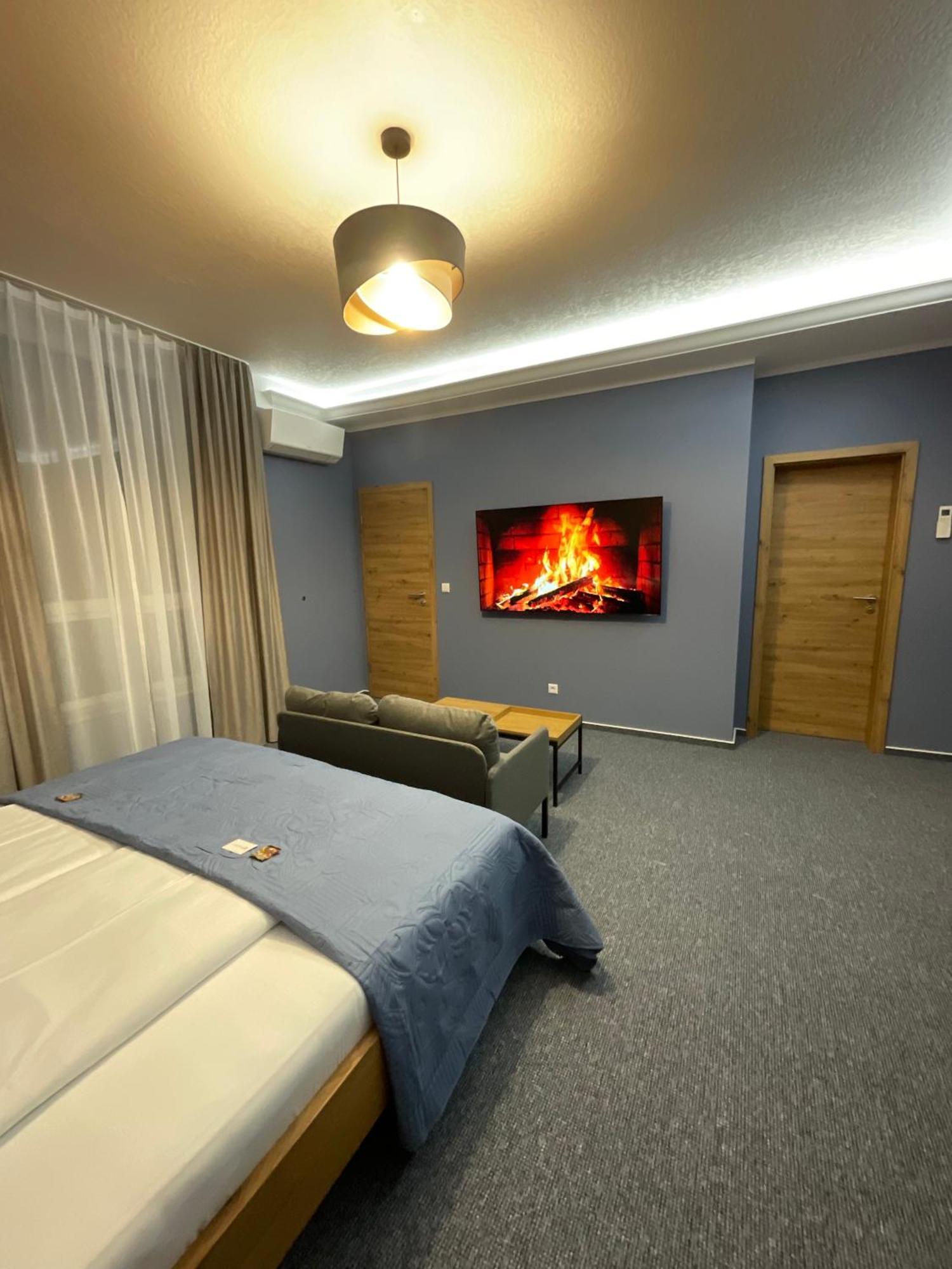 Hotel Residenz Luxury Apartments เมทซิงเงน ภายนอก รูปภาพ
