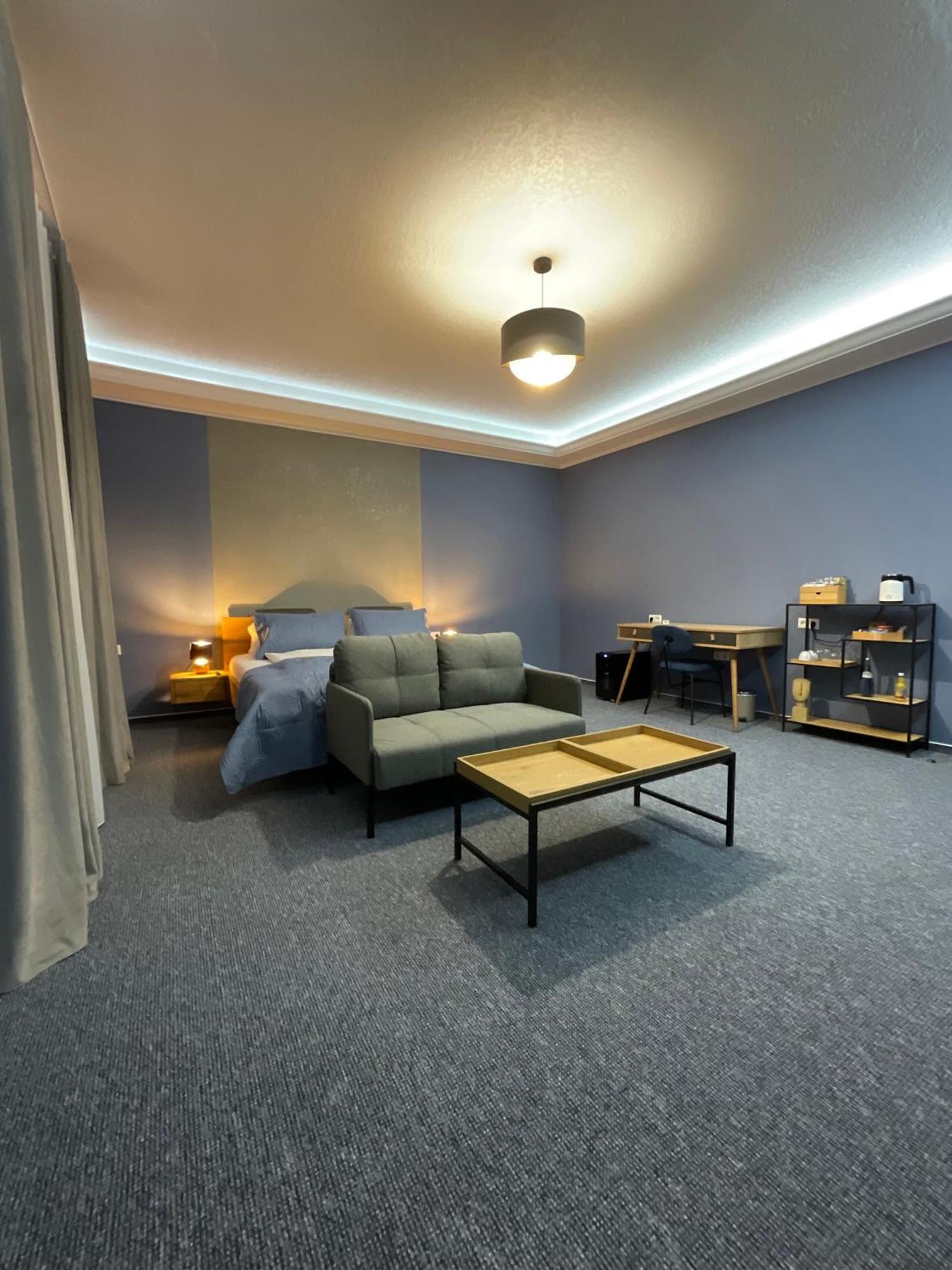 Hotel Residenz Luxury Apartments เมทซิงเงน ภายนอก รูปภาพ