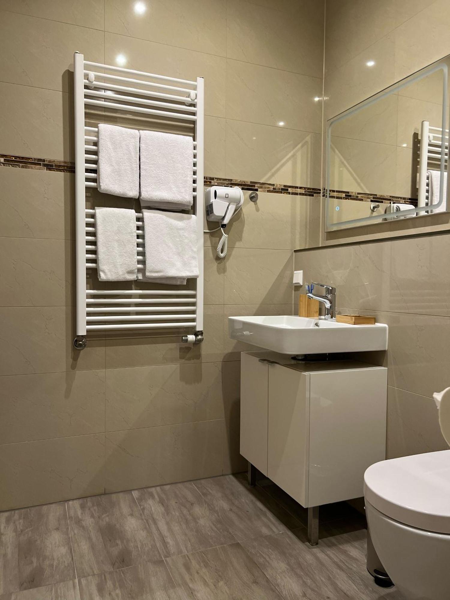 Hotel Residenz Luxury Apartments เมทซิงเงน ภายนอก รูปภาพ