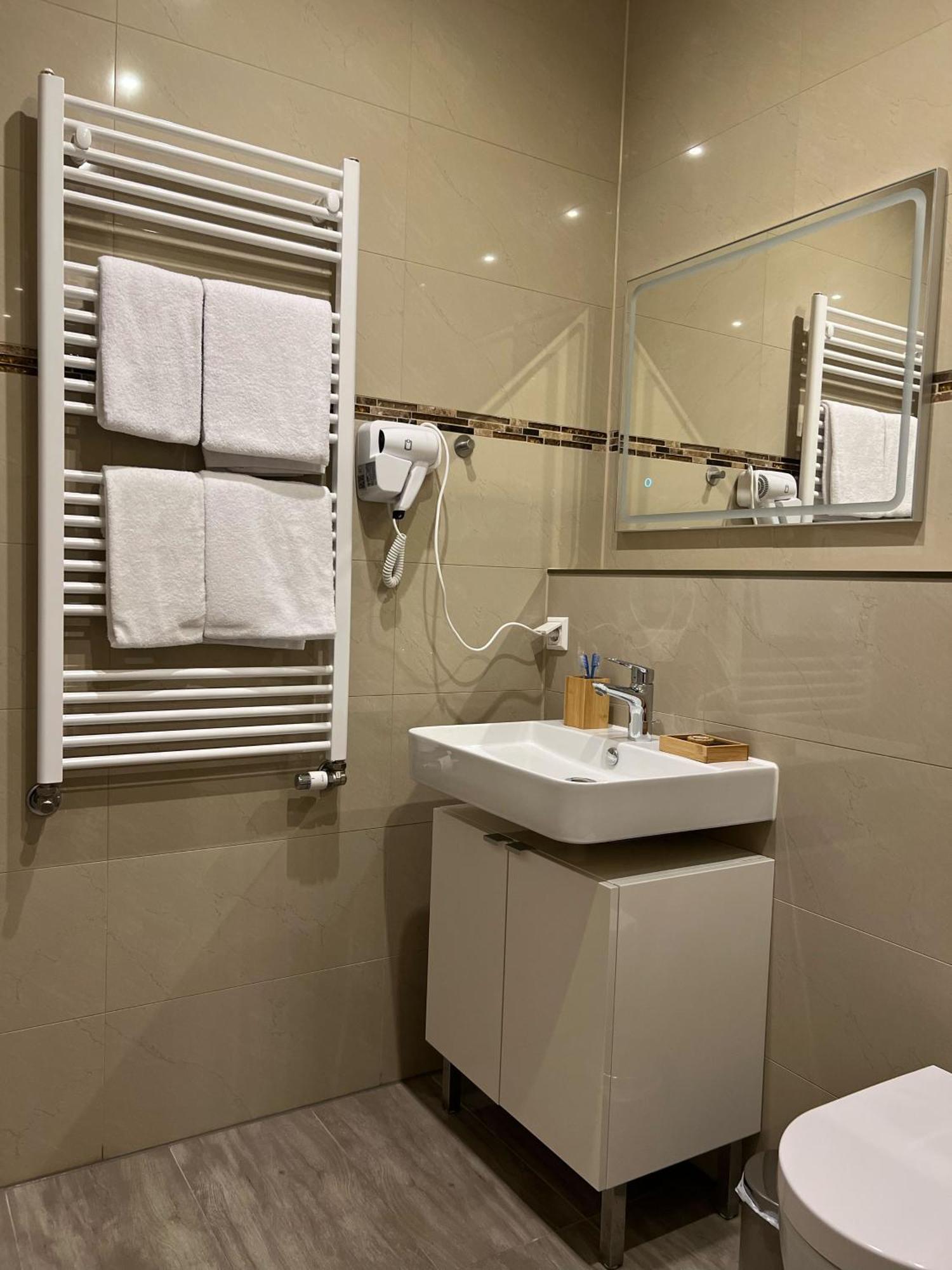 Hotel Residenz Luxury Apartments เมทซิงเงน ภายนอก รูปภาพ